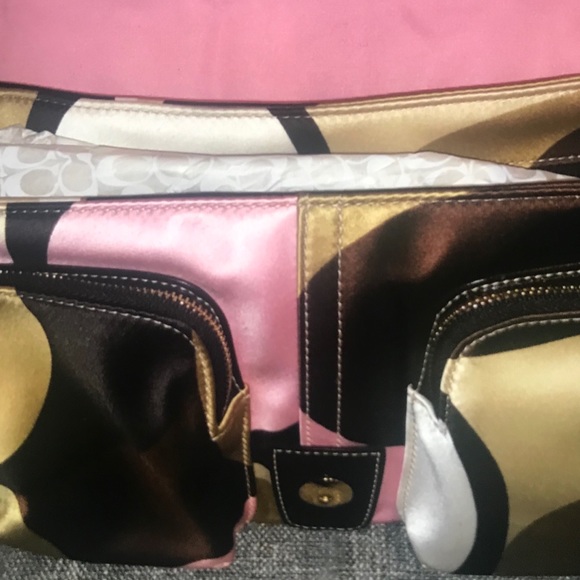 Auth Coach Scarf Print Cross Body/Shoulder Bag - Picture 4 of 9